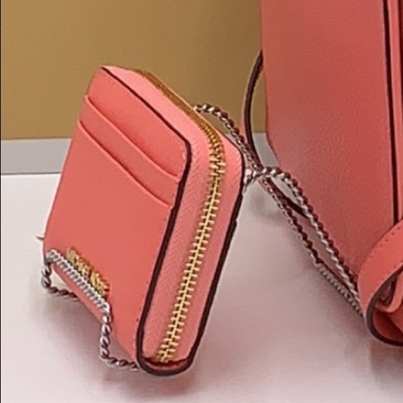 Michael Kors Medium Zip Around Card Case Wallet - Picture 3 of 10